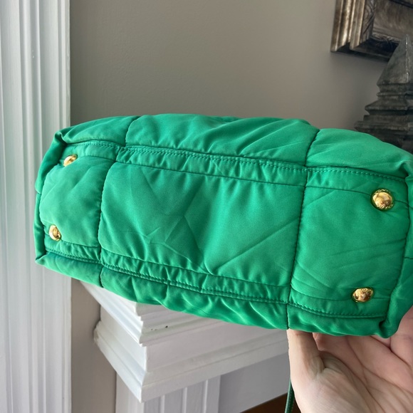 💕Prada Emerald Green Quitled Tote - Picture 13 of 13